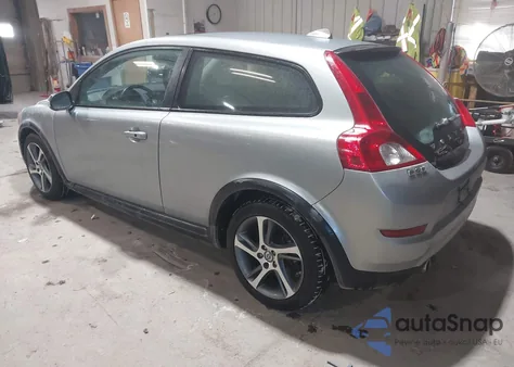 2013 Volvo C30 T5 z USA, uszkodzony, nr VIN YV1672MK6D2304564